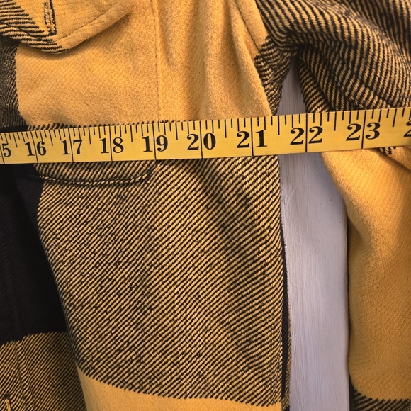 American Eagle Outfitters Yellow and Black Large Block Plaid Shirt Classic Fit. - Picture 9 of 9